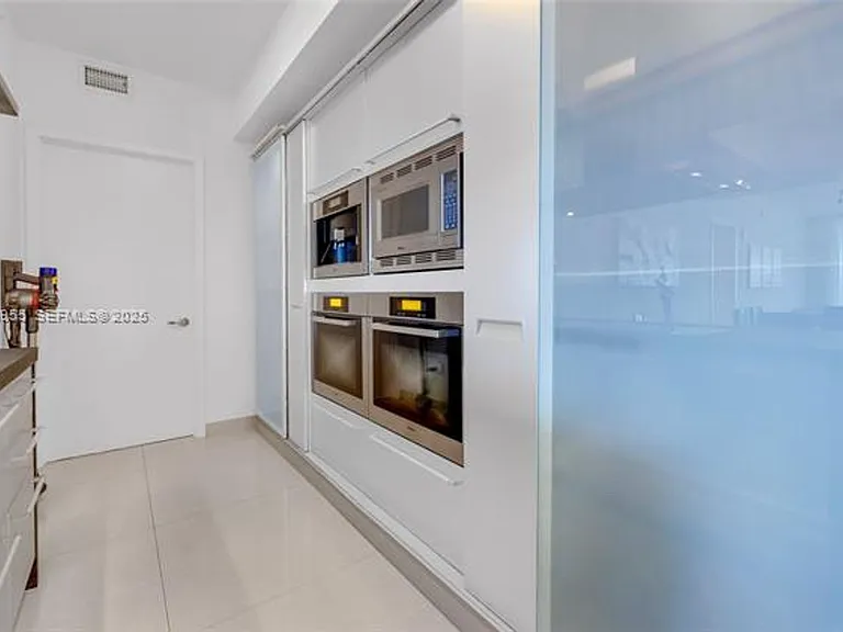 18201 Collins Ave #902 — Photo 16