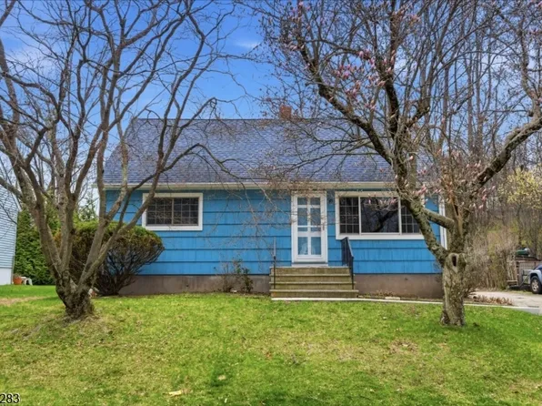 52 Red Twig Trl, Bloomingdale Boro, NJ 07403