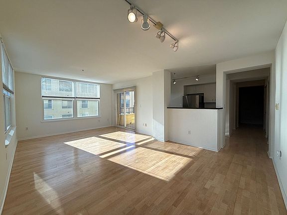 4th image of 8200 Oceanview Ter APT 316