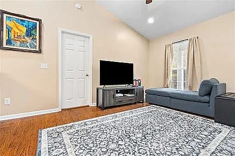 3rd image of 131 Lee Rd #620