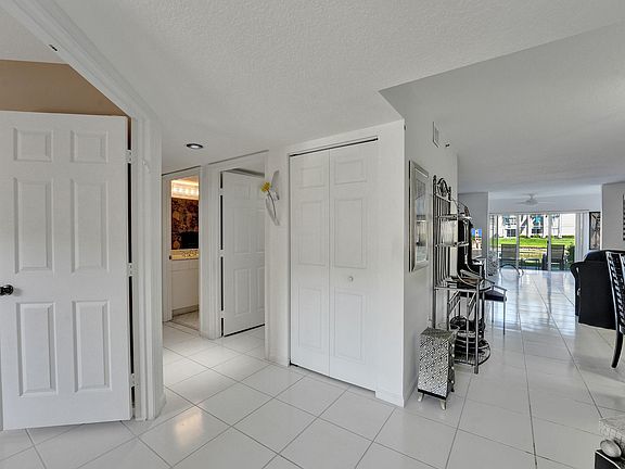 5th image of 12511 Imperial Isle Drive #102