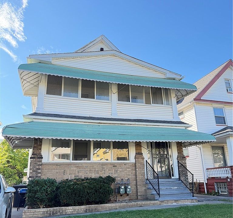 1st image of 3266 E 123rd St