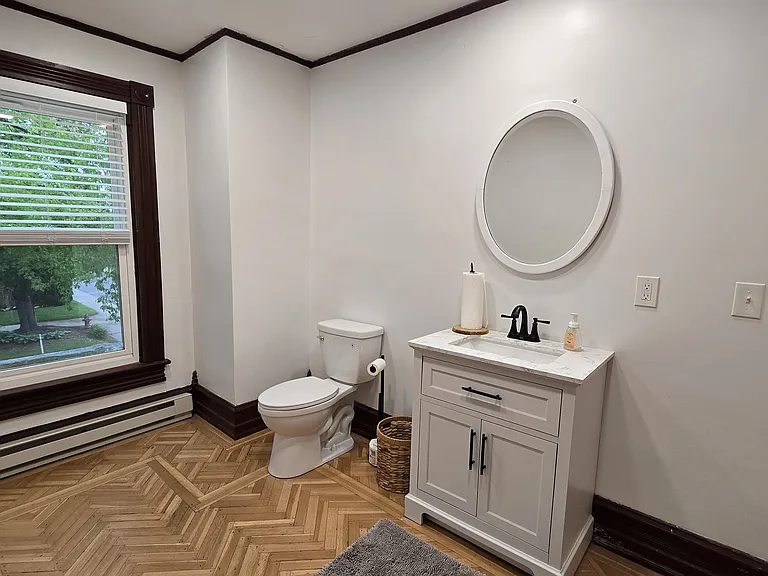 4 W 5th St #2 — Photo 23