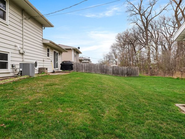 2930 Crabapple Ln, Hobart, IN 46342