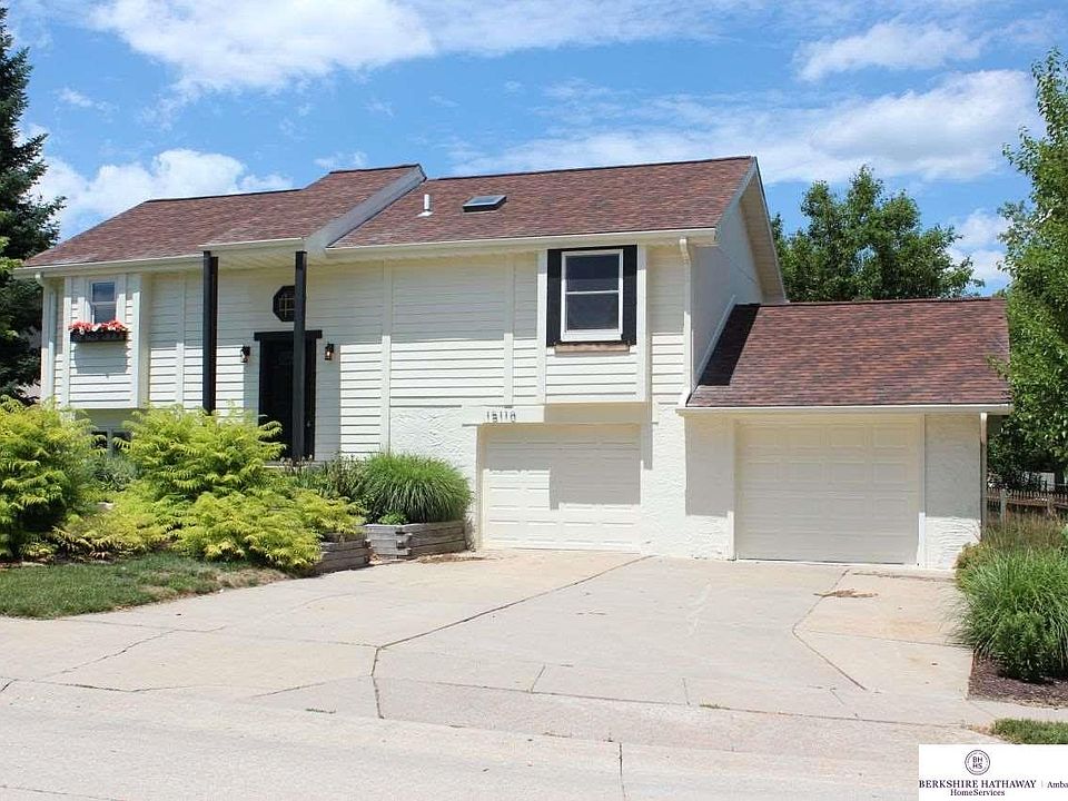 1st image of 15110 Robin Dr