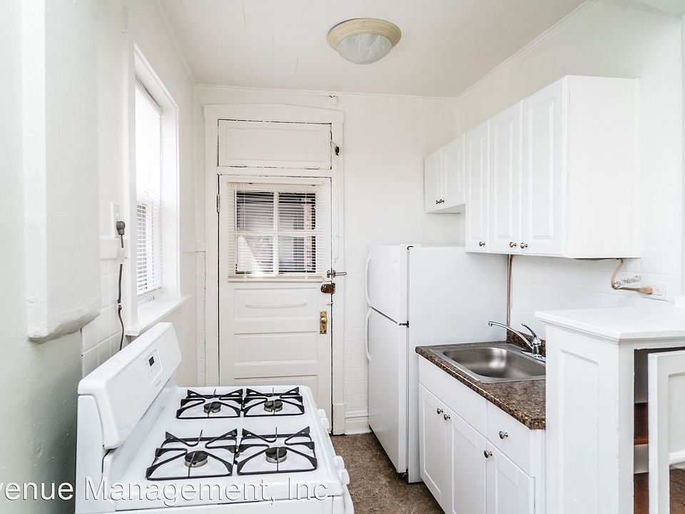 1st image of 952 S Oak Park Ave Unit 20