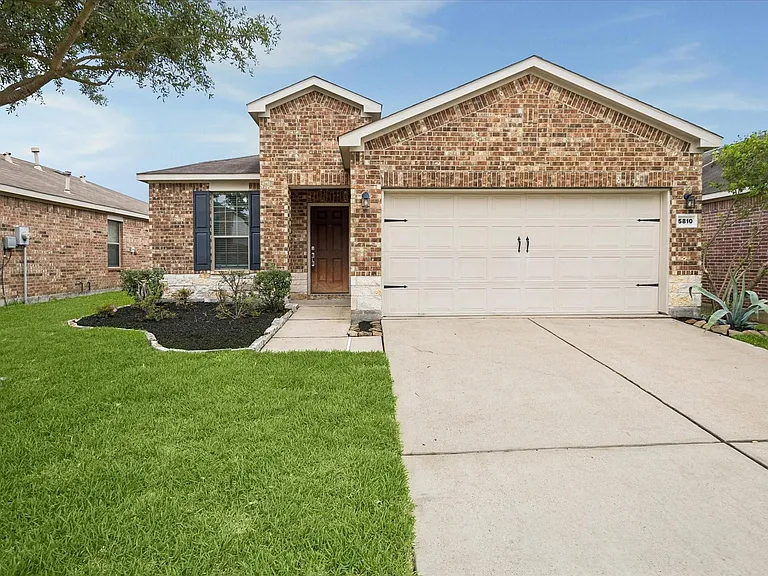 5810 Banyan Oak Ct — Photo 3