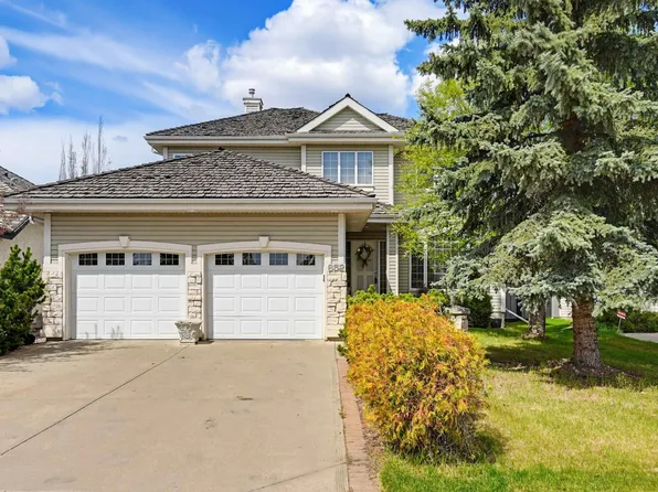 652 Henderson St NW, Edmonton, AB T6R 2R8