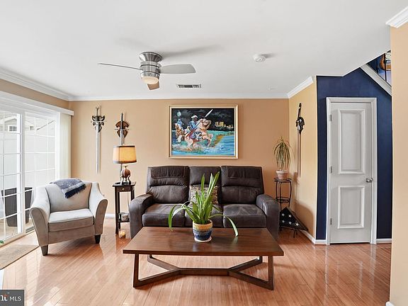 3rd image of 13960 King George Way #324
