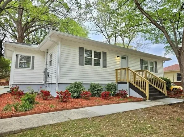 2495 Glendale Cir SE, Smyrna, GA 30080