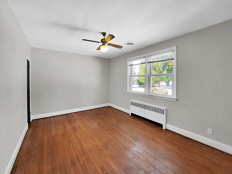 214 Sudbrook Ln — Photo 14