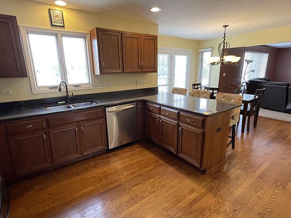 5th image of 14042 S Churchill Dr