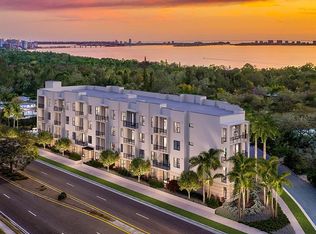 4925 N Tamiami Trl #207, Sarasota, FL 34234