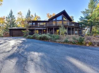 15399 Arrowhead Ln, Grass Valley, CA 95945