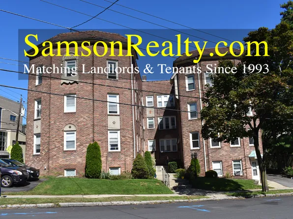 42 Sessions St #20, Providence, RI 02906