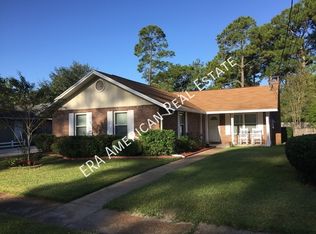 912 Spruce Ct, Fort Walton Beach, FL 32547