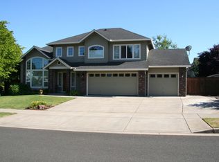 196 Springwood Dr, Eugene, OR 97404