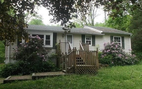 2nd image of 606 Hemlock Dr