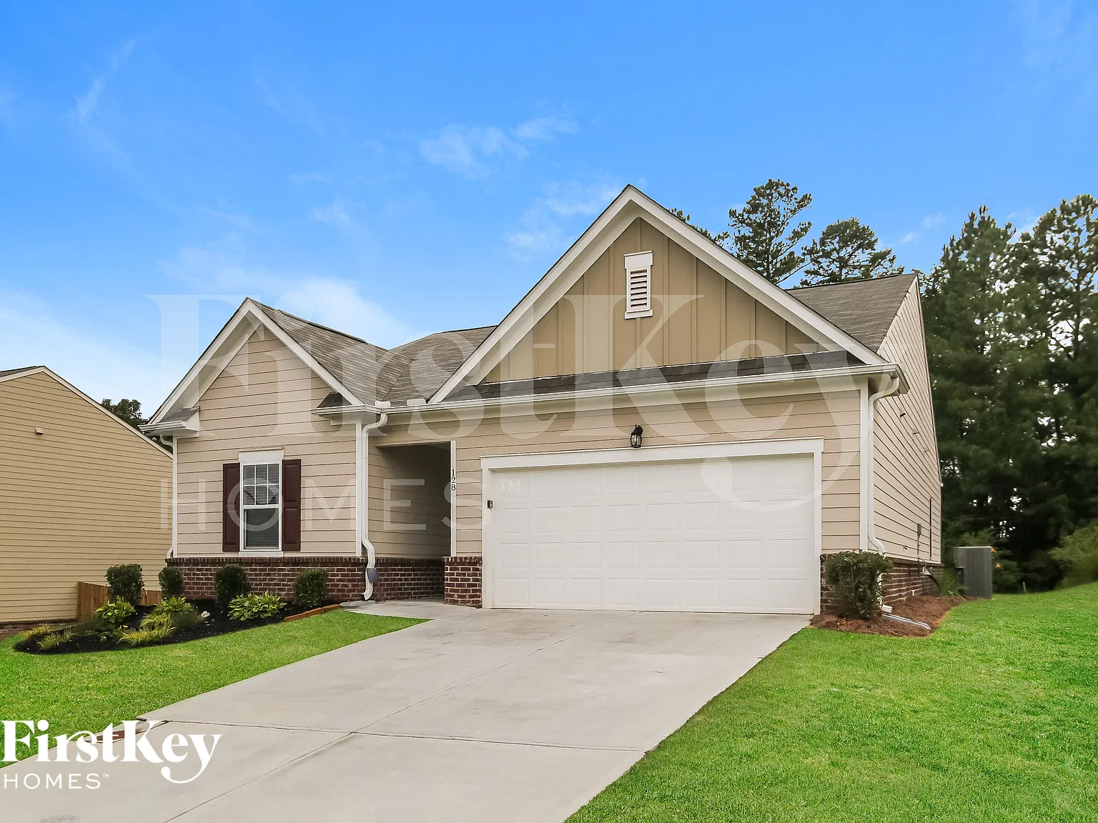 3 bed, 2.0 bath, 1663 sqft, $2,160 — Photo 2