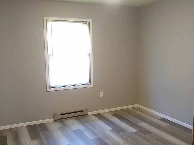 311 S Grand Ave — Photo 5
