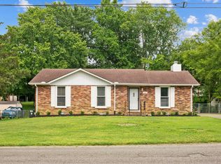 111 Forest View Dr, Hendersonville, TN 37075