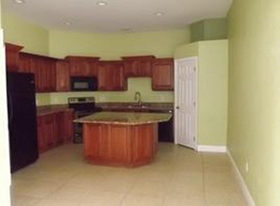 5th image of 505 Siena Ct #17