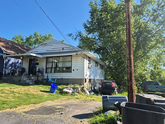 2nd image of 2650 Jackson St