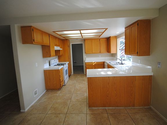 3rd image of 28795 Canyon Oak Dr