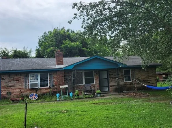 1200 NW 10th St, Stigler, OK 74462