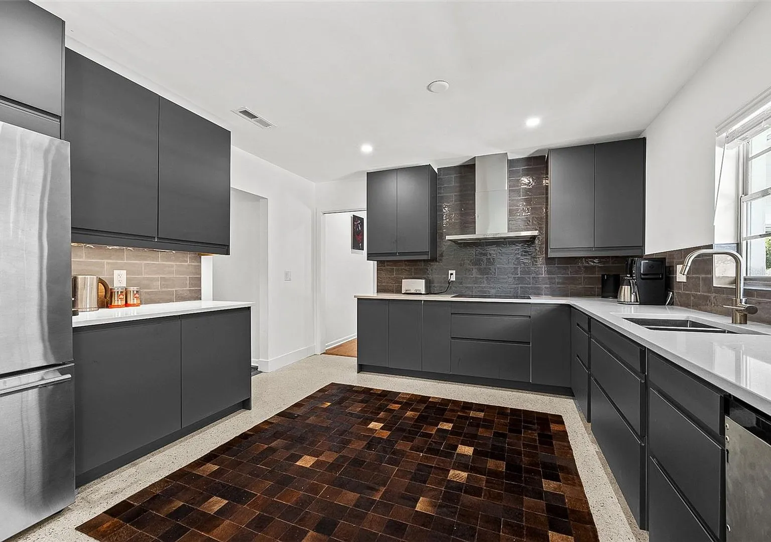 Luxury Living Awaits at 2288 NW 21st Ave, Gainesville, FL — Photo 3