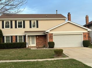 321 Ronnie Dr, Buffalo Grove, IL