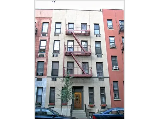 Sold by Margaret Bassett Real Estate | media 14