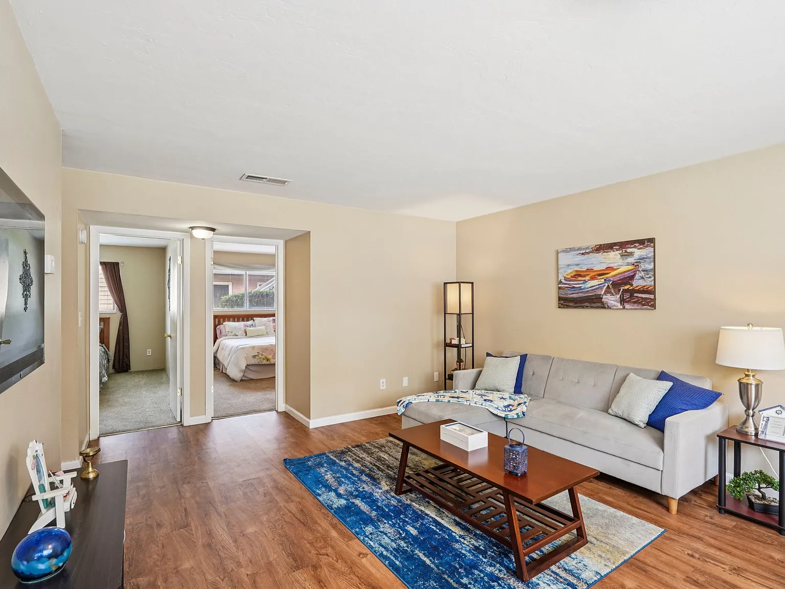 Liv Apartments — Photo 2