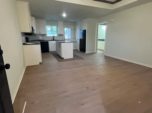 201 S Davis Ave #C, Claremore, OK 74017