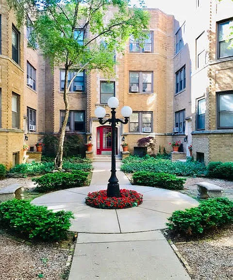 540 W Cornelia Ave #1N — Photo 1