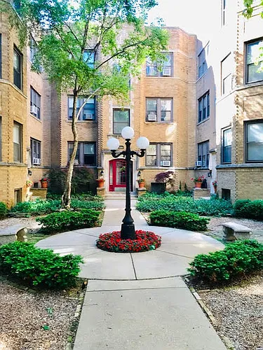 540 W Cornelia Ave #1N Photo 1
