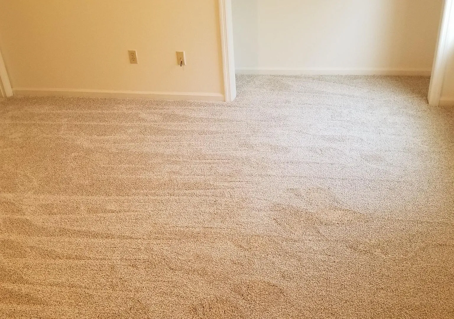 First 2 weeks free for approved applicant. 2 Bedroom home with garage. Great Area and Location! — Photo 3