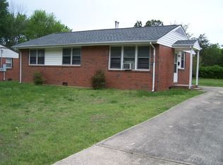 2808 Rosemary Dr, Winston Salem, NC 27105