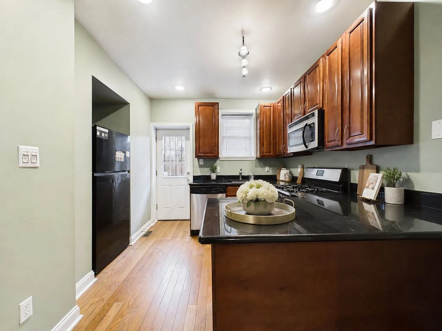 Lower Moyamensing Townhome with Private Patio, Finished Basement & Modern Updates — Photo 3