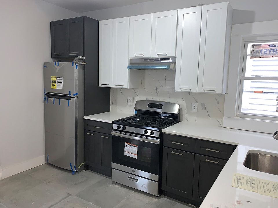 1st image of 44 Clifford St APT 3
