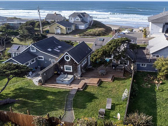 4th image of 3442 NW Jetty Ave