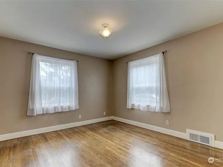 2113 Adams St SE #A — Photo 13