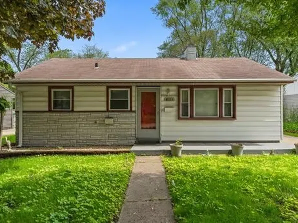 8123 Wicker Park Dr, Highland, IN 46322