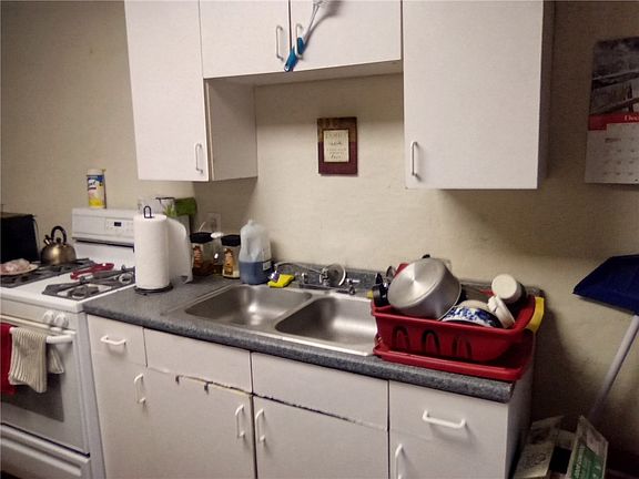 5th image of 205-207 Welsh Ave