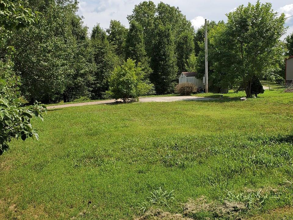 1st image of 9 Nickelton Ln