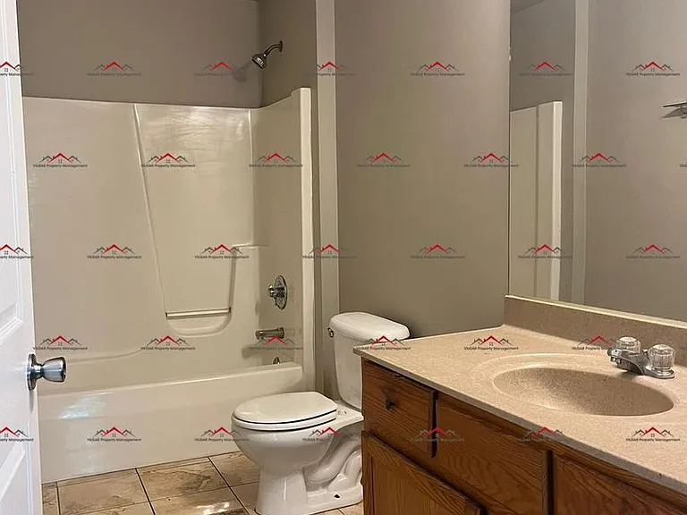 856 Delaware St — Photo 11
