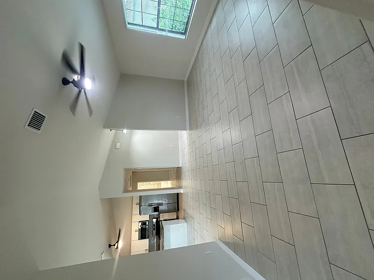 1105 NE 6th Pl — Photo 50