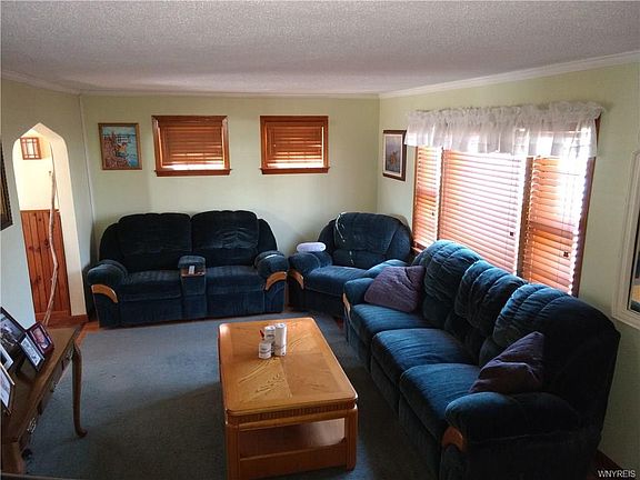 4th image of 811 92nd St