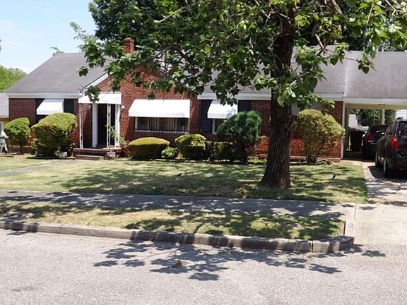 3rd image of 1052 W Shankman Cir
