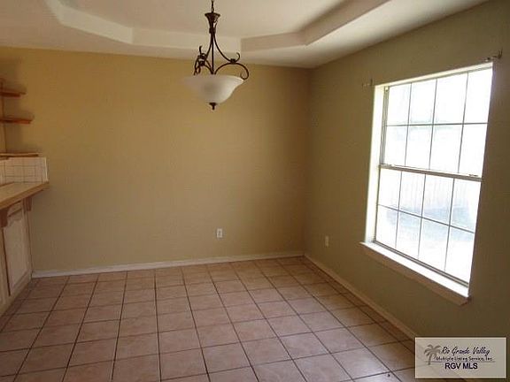 4th image of 3705 Sun Country Dr